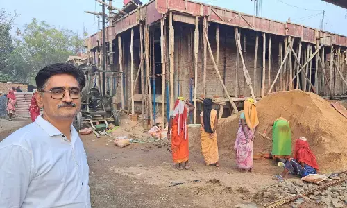 बढ़ी कीमतों से 5 गांव में प्रधानमंत्री जनमन योजना के 409 पीएम आवास पर संकट