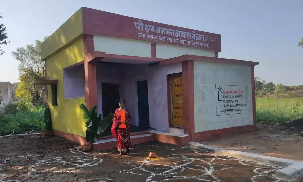बैगा परिवार के लिए तीस दिन में बनाया पक्का आवास