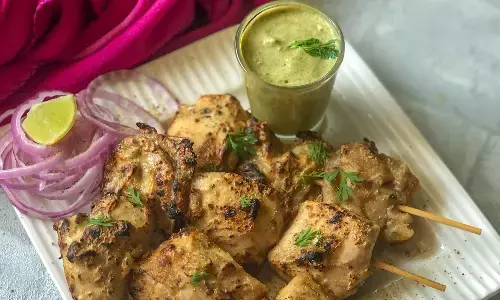 इस आसान रेसिपी से बनाएं चिकन मलाई कबाब, हर कोई करेगा तारीफ