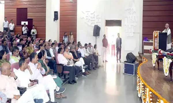 जनजातियों के मातृभूमि प्रेम और बलिदान की भावना से युवा प्रेरणा ले: राज्यपाल मंगुभाई पटेल