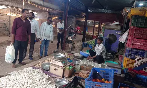 बैन के बावजूद हो रहा इस्तेमाल, गड़चिरोली में 15 किलो प्लास्टिक किया गया जब्त बैन के बावजूद हो रहा इस्तेमाल, गड़चिरोली में 15 किलो प्लास्टिक किया गया जब्त