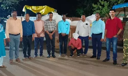 चंद्रपुर , खेती में छापा मारकर कृषि विभाग ने जब्त किए कपास के नकली बीज चंद्रपुर , खेती में छापा मारकर कृषि विभाग ने जब्त किए कपास के नकली बीज