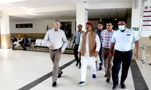 साफ-सफाई पर विशेष ध्यान दें, मरीजों को बेहतर इलाज दिलाएं- राज्यमंत्री श्री जायसवाल साफ-सफाई पर विशेष ध्यान दें, मरीजों को बेहतर इलाज दिलाएं- राज्यमंत्री श्री जायसवाल