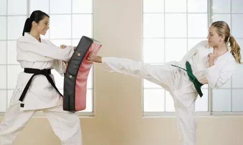 उच्च शिक्षा संस्थानों में पढ़ने वाली छात्राओं को मिले 3 महीने का कराटे प्रशिक्षण उच्च शिक्षा संस्थानों में पढ़ने वाली छात्राओं को मिले 3 महीने का कराटे प्रशिक्षण