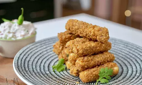 इस आसान रेसिपी से बनाएं क्रिस्पी पनीर पकोड़े, हर कोई करेगा तारीफ