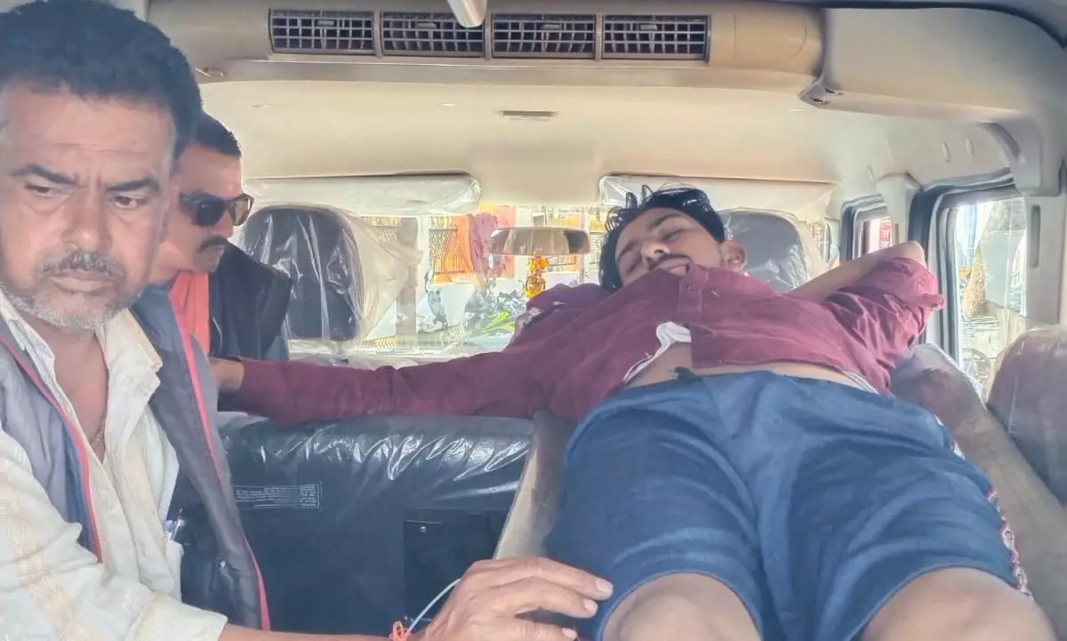 अजयगढ की ग्राम पंचायत देवरा भापतपुर स्थित ढाबे में गोली चली अजयगढ की ग्राम पंचायत देवरा भापतपुर स्थित ढाबे में गोली चली