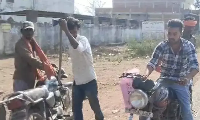 वन विभाग के आरोपियों को जबरन छुड़ाकर ले गया आरोपी