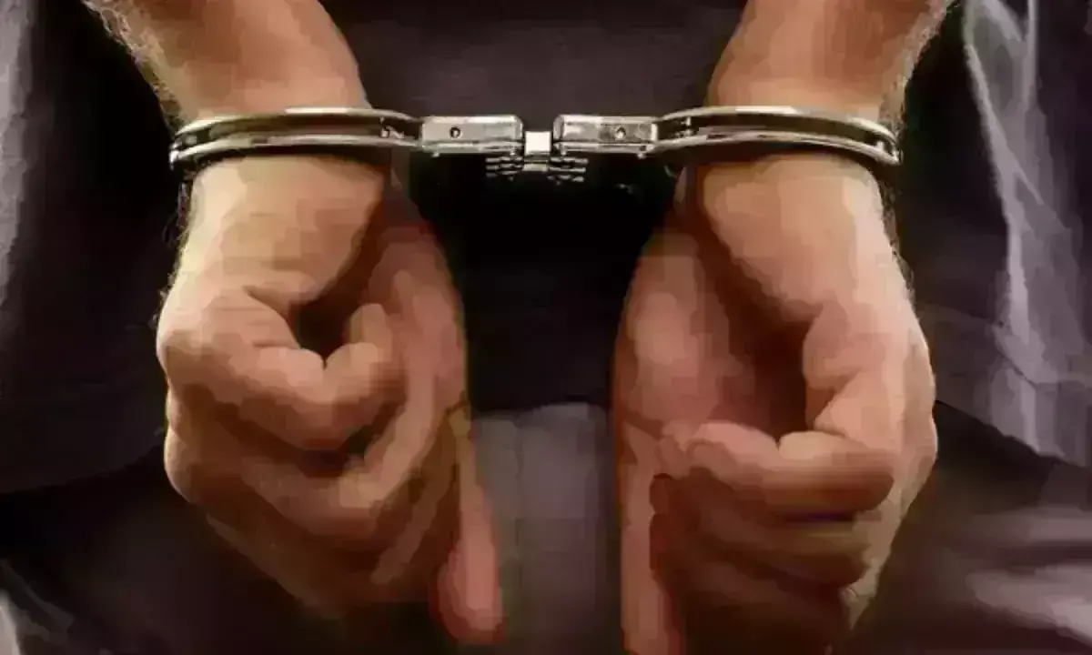 चचेरी बहनों को भगा ले जाने वाले दो गिरफ्तार, दवा दिलाने के बहाने घर से ले गए थे