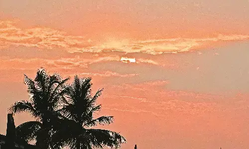 गरज के साथ बारिश की संभावना बनी हुई है, फसल को नुकसान से बचाने की अपील गरज के साथ बारिश की संभावना बनी हुई है, फसल को नुकसान से बचाने की अपील