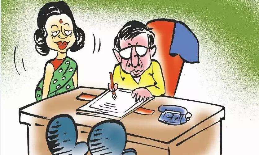 3 साल से जमे अधिकारियों और कर्मियों की बन रही सूची