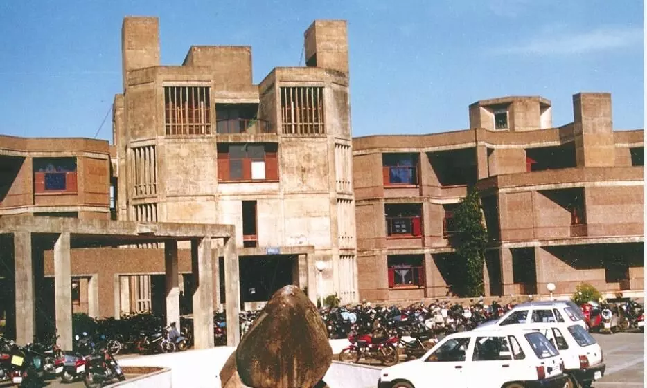 21 आवेदनों में से हुआ 8 का तत्काल निराकरण 21 आवेदनों में से हुआ 8 का तत्काल निराकरण