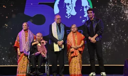 ये दोस्ती हम नहीं तोड़ेंगे...दो दोस्तों ने खड़ी कर दी 30,000 करोड़ की कंपनी