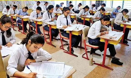 मराठी न पढ़ाने वाले स्कूलों की रद्द हो सकती है मान्यता, शिक्षा अधिकारियों से मांगी रिपोर्ट