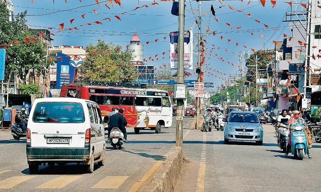 फ्लाईओवर की लम्बाई बढ़ेगी तभी मिल पाएगी शहर के तीन स्थानों पर लगने वाले जाम से मुक्ति
