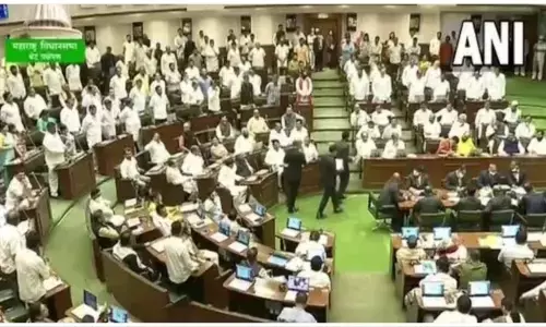 एआई से मराठी भाषा में पढ़ाई कर सकेंगे इंजीनियरिंग के विद्यार्थी, संशोधन विधेयक मंजूर एआई से मराठी भाषा में पढ़ाई कर सकेंगे इंजीनियरिंग के विद्यार्थी, संशोधन विधेयक मंजूर