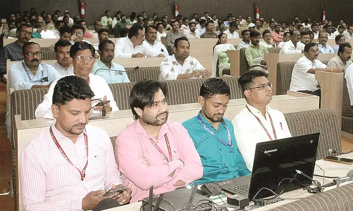 अधिकारियों-कर्मचारियों काे प्रशिक्षण, चुनाव खर्च पर नजर रखने गठित होंगे दल