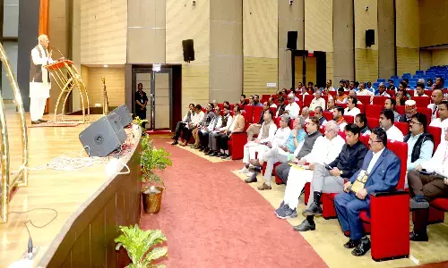 पीड़ितों की सेवा ही परमेश्वर की सच्ची सेवा : राज्यपाल श्री पटेल पीड़ितों की सेवा ही परमेश्वर की सच्ची सेवा : राज्यपाल श्री पटेल