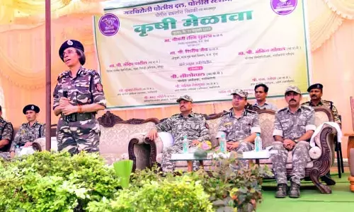 माओवादियों के झूठे आश्वासन का शिकार न होकर पुलिस दल को सहयाेग करने का आह्वान