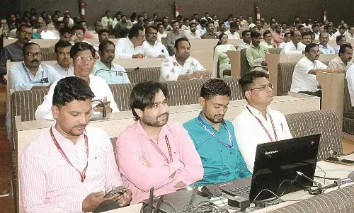 अधिकारियों-कर्मचारियों काे प्रशिक्षण, चुनाव खर्च पर नजर रखने गठित होंगे दल अधिकारियों-कर्मचारियों काे प्रशिक्षण, चुनाव खर्च पर नजर रखने गठित होंगे दल