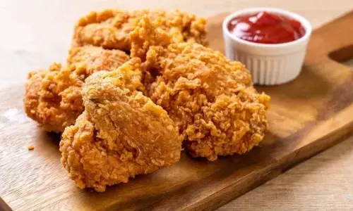 घर पर बनाएं स्पेशल केएफसी जैसा फ्राइड चिकन, तारीफ करते नहीं थकेंगे गेस्ट