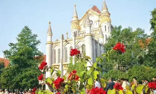 सरकारी भर्ती में 13 फीसदी पद होल्ड करने पर उठा सवाल सरकारी भर्ती में 13 फीसदी पद होल्ड करने पर उठा सवाल