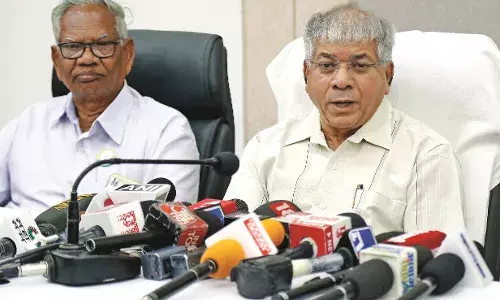 लोकसभा की छह सीट जीतने का बहुजन वंचित आघाड़ी के अध्यक्ष प्रकाश आंबेडकर ने किया दावा लोकसभा की छह सीट जीतने का बहुजन वंचित आघाड़ी के अध्यक्ष प्रकाश आंबेडकर ने किया दावा