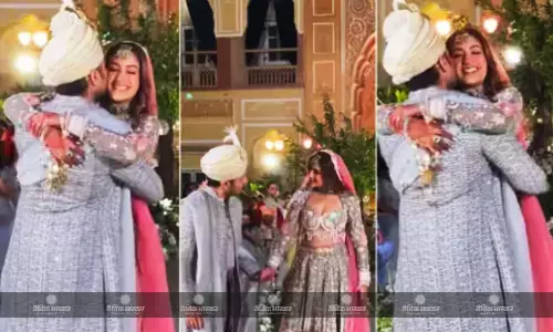 शादी के बंधन में बंधी ‘इश्कबाज’ एक्ट्रेस सुरभि चंदन, ब्राइडल एंट्री से लेकर फेरों तक की फोटो वीडियो सोशल मीडिया पर वायरल