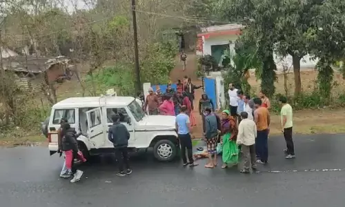 दो हादसों में दो मौत... बेलगाम बोलेरो ने महिला को रौंदा, अज्ञात वाहन ने दादी-पोते को मारी टक्कर, दादी की मौत