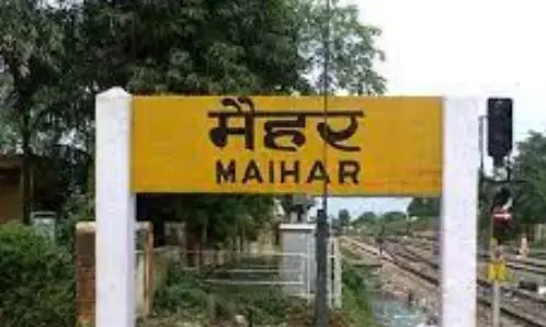 अलग-अलग सडक़ हादसों में श्रमिक समेत 2 की मौत