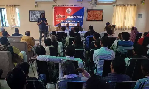 पुलिस आमजन सहित सभी से मैत्री सहयोग की अपेक्षा रखती है: थाना प्रभारी महेन्द्र भदौरिया पुलिस आमजन सहित सभी से मैत्री सहयोग की अपेक्षा रखती है: थाना प्रभारी महेन्द्र भदौरिया