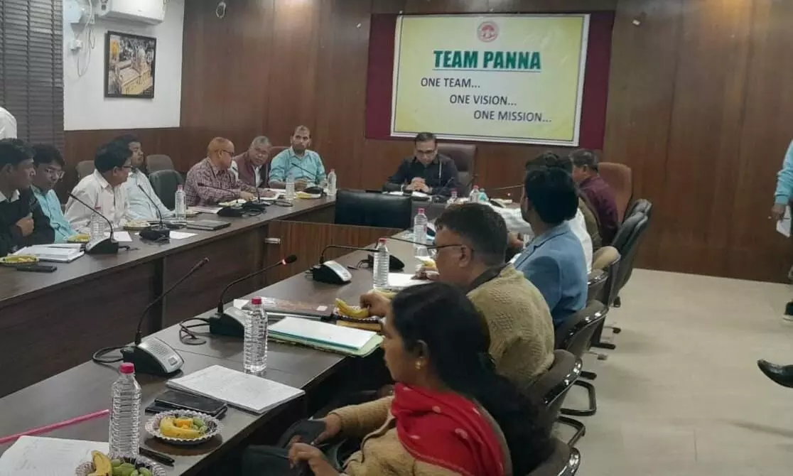 स्वास्थ्य विभाग की समीक्षा बैठक आयोजित स्वास्थ्य विभाग की समीक्षा बैठक आयोजित