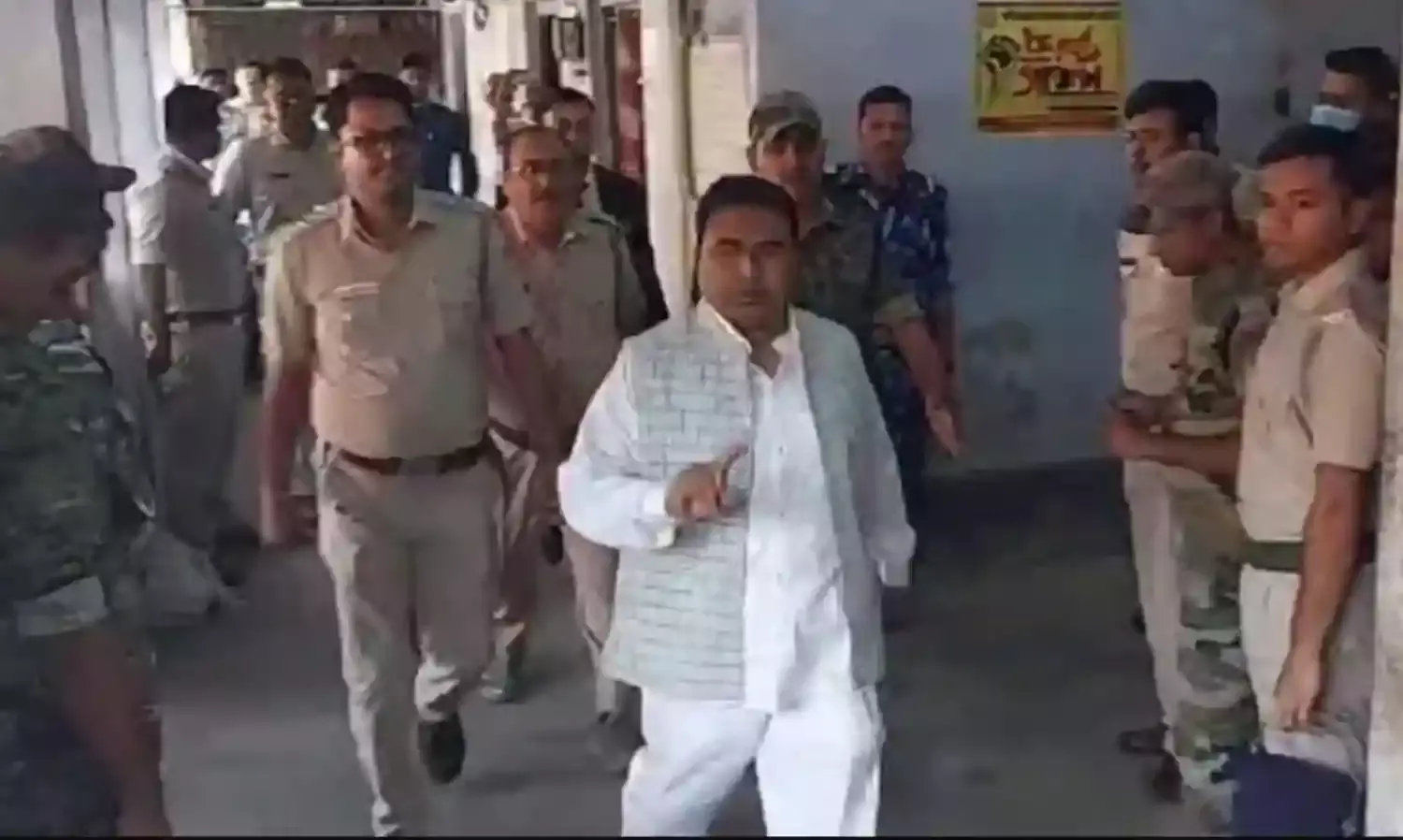 आखिरकार बंगाल पुलिस ने सीबीआई को सौंपा शेख शाहजहां, मेडिकल जांच के बाद जांच एजेंसी को मिली कस्टडी