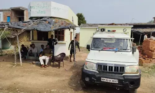 उच्च न्यायालय के आदेश पर एमपी-यूपी सीमा पर धरमपुर पुलिस ने की वाहन चैकिंग उच्च न्यायालय के आदेश पर एमपी-यूपी सीमा पर धरमपुर पुलिस ने की वाहन चैकिंग