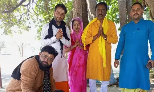 जिनको गुरु के वचनों पर विश्वास नहीं है उन्हें स्वप्न में भी सिद्धि नहीं: विजय कृष्ण शास्त्री जिनको गुरु के वचनों पर विश्वास नहीं है उन्हें स्वप्न में भी सिद्धि नहीं: विजय कृष्ण शास्त्री