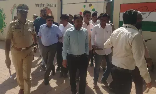 अमरावती में  चुनावी निरीक्षण,  सीपी व कलेक्टर ने की 75 मतदान केंद्रों की जांच अमरावती में  चुनावी निरीक्षण,  सीपी व कलेक्टर ने की 75 मतदान केंद्रों की जांच