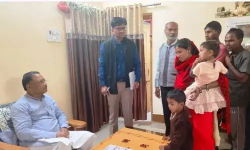 मुख्यमंत्री ने सिकलसेल से जूझ रहे आयुष और आयुषि की सहायता के लिए बढ़ाया हाथ मुख्यमंत्री ने सिकलसेल से जूझ रहे आयुष और आयुषि की सहायता के लिए बढ़ाया हाथ