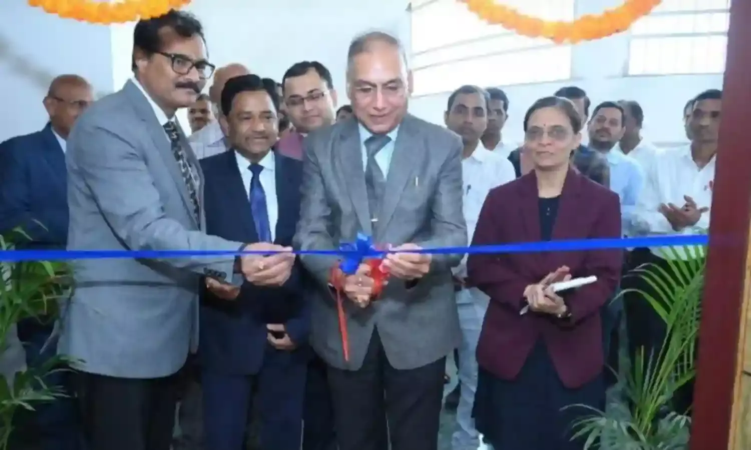 राज्य उपभोक्ता आयोग में आधुनिक संशाधनों से युक्त सम्मेलन कक्ष का हुआ शुभारंभ