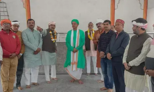 श्री जुगल किशोर भगवान के दर्शन करने मंदिर पहुंचे रावतपुरा सरकार श्री जुगल किशोर भगवान के दर्शन करने मंदिर पहुंचे रावतपुरा सरकार