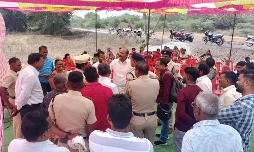 अपनी विविध मांगों को लेकर चंद्रपुर के ताडाली वासियों ने किया धरना आंदोलन अपनी विविध मांगों को लेकर चंद्रपुर के ताडाली वासियों ने किया धरना आंदोलन