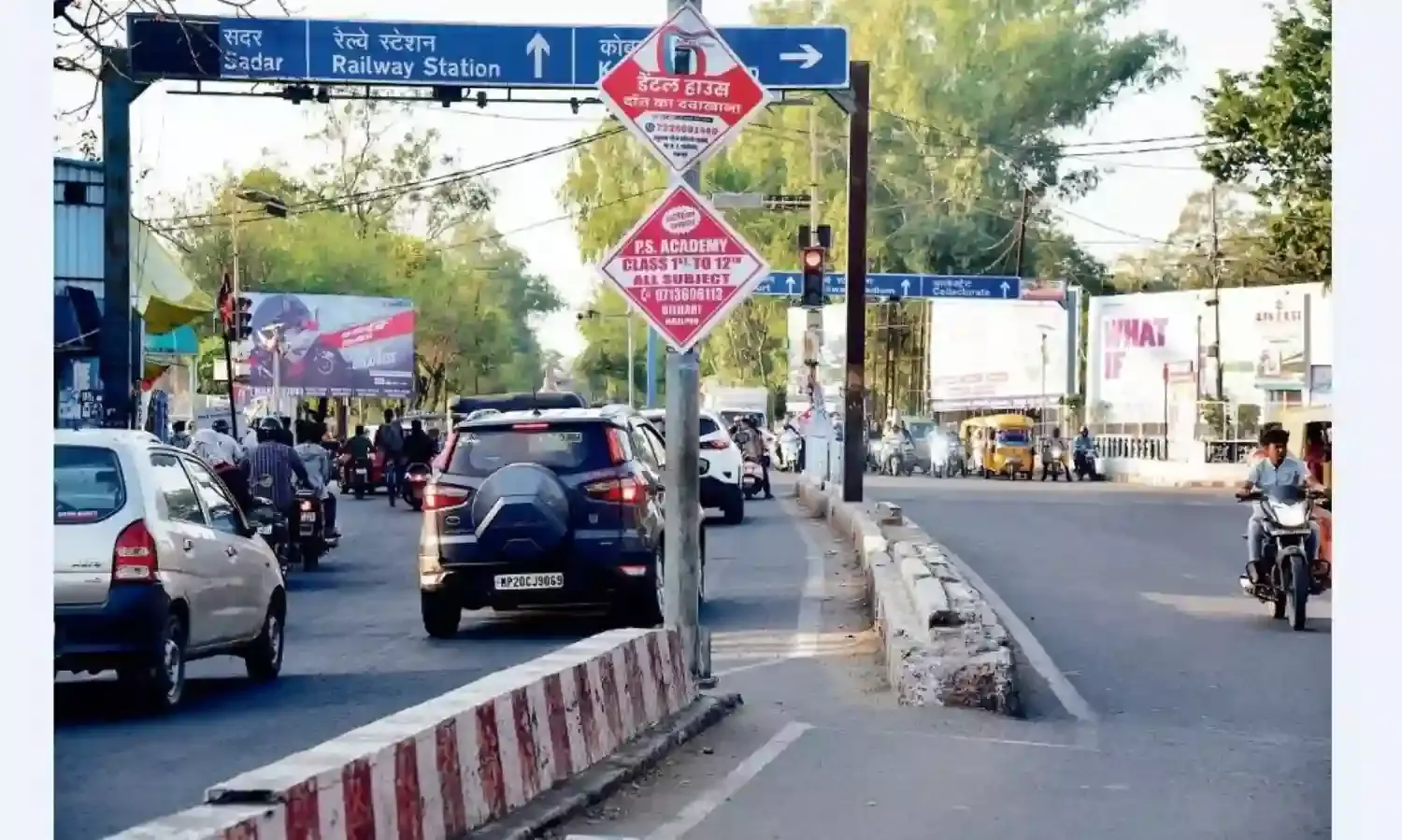 एक्सीडेंटल प्वाॅइंट बना टूटा हुआ डिवाइडर