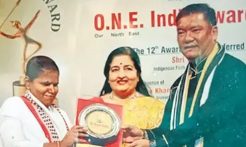 दूसरों के जीवन में सप्तसुरों का रस घोल रही दृष्टिहीन गांधारी, कर रही राहें रोशन