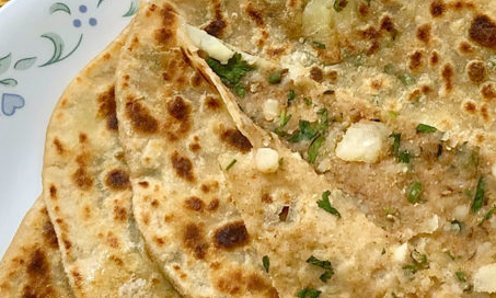 इस यूनिक तरीके से बनाएं आलू पराठा की लाजवाब रेसिपी, जानिए इसे बनाने की आसान विधि