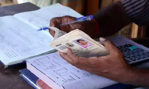 महाराष्ट्र में अब अधिकृत दस्तावेजों में माता का नाम लिखना हो गया है अनिवार्य महाराष्ट्र में अब अधिकृत दस्तावेजों में माता का नाम लिखना हो गया है अनिवार्य