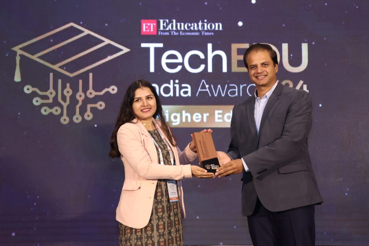 स्कोप ग्लोबल स्किल्स यूनिवर्सिटी के कुलाधिपति डॉ. सिद्धार्थ चतुर्वेदी को मिला प्रोग्रेसिव डिजिटल लीडरशिप अवॉर्ड
