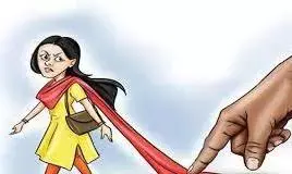 पार्टी से घर जा रही इंजीनियरिंग की छात्रा से छेड़छाड़, तीन बाइक्स पर सवार थे युवक पार्टी से घर जा रही इंजीनियरिंग की छात्रा से छेड़छाड़, तीन बाइक्स पर सवार थे युवक