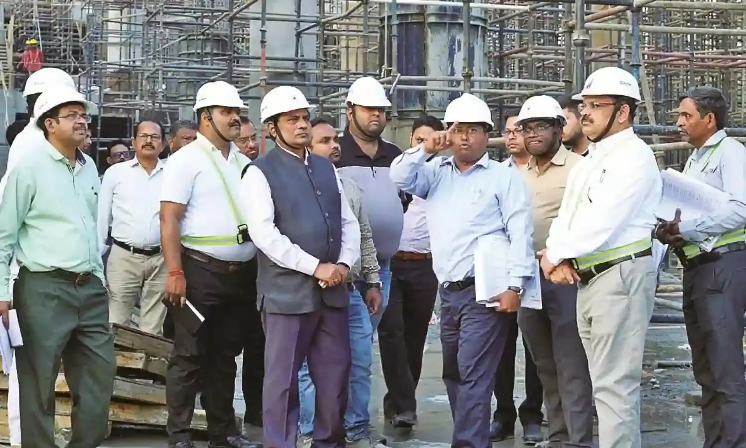 नागपुर- अजनी विकास कार्यों का निरीक्षण, पुनर्विकास गतिविधियों की समीक्षा