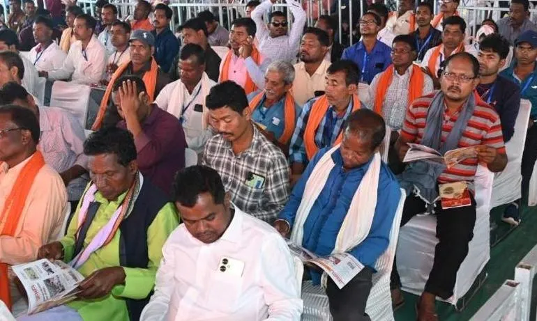 राज्य स्तरीय पंचायत प्रतिनिधियो के महापंचायत में प्रचार सामग्री का निःशुल्क वितरण