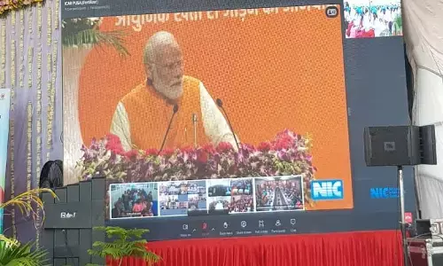 भोपाल में एक साथ 98 दीदियों ने उड़ाया ड्रोन, मोदी ने पूरे देश की 1 हजार महिलाओं को सौंपे ड्रोन