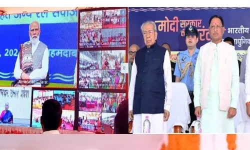 देश को समृद्ध और विकसित बनाने में रेलों की महत्वपूर्ण भूमिका