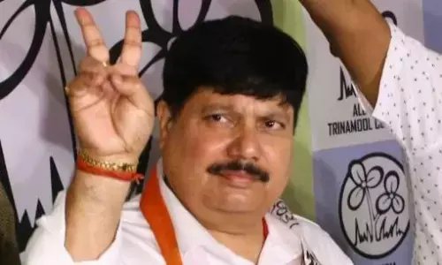 एक बार फिर बीजेपी की टिकट से चुनाव लड़ सकते हैं TMC नेता अर्जुन सिंह, तृणमूल कांग्रेस से प्रत्याशी नहीं बनाए जाने पर दिया बड़ा संकेत एक बार फिर बीजेपी की टिकट से चुनाव लड़ सकते हैं TMC नेता अर्जुन सिंह, तृणमूल कांग्रेस से प्रत्याशी नहीं बनाए जाने पर दिया बड़ा संकेत